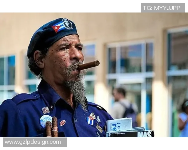 足球巨星赛场外狂热热舞引爆全场粉丝激情时刻