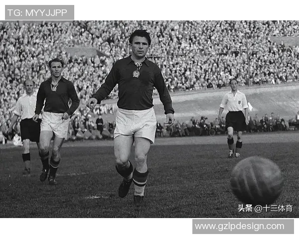 匈牙利传奇足球巨星普斯卡什辉煌生涯与世界足坛影响力