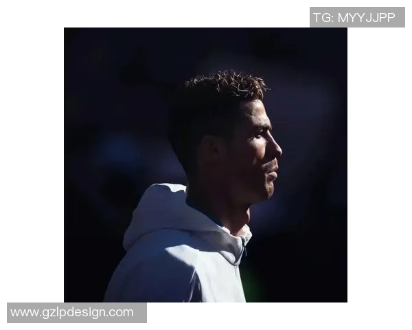 足球巨星头像集合 展现球场英雄的风采与传奇时刻 足球巨星头像集合 展现球场英雄的风采与传奇时刻